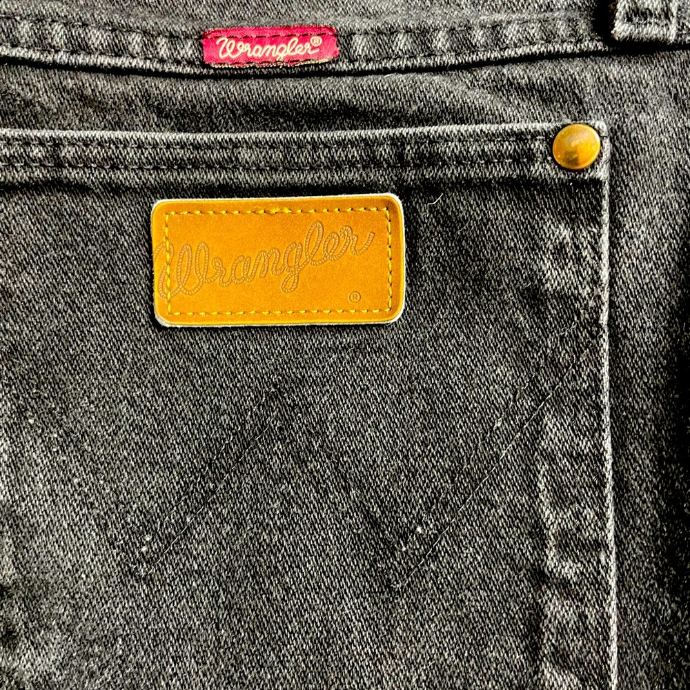 Wrangler black denim jeans 31MWZWK 38x30